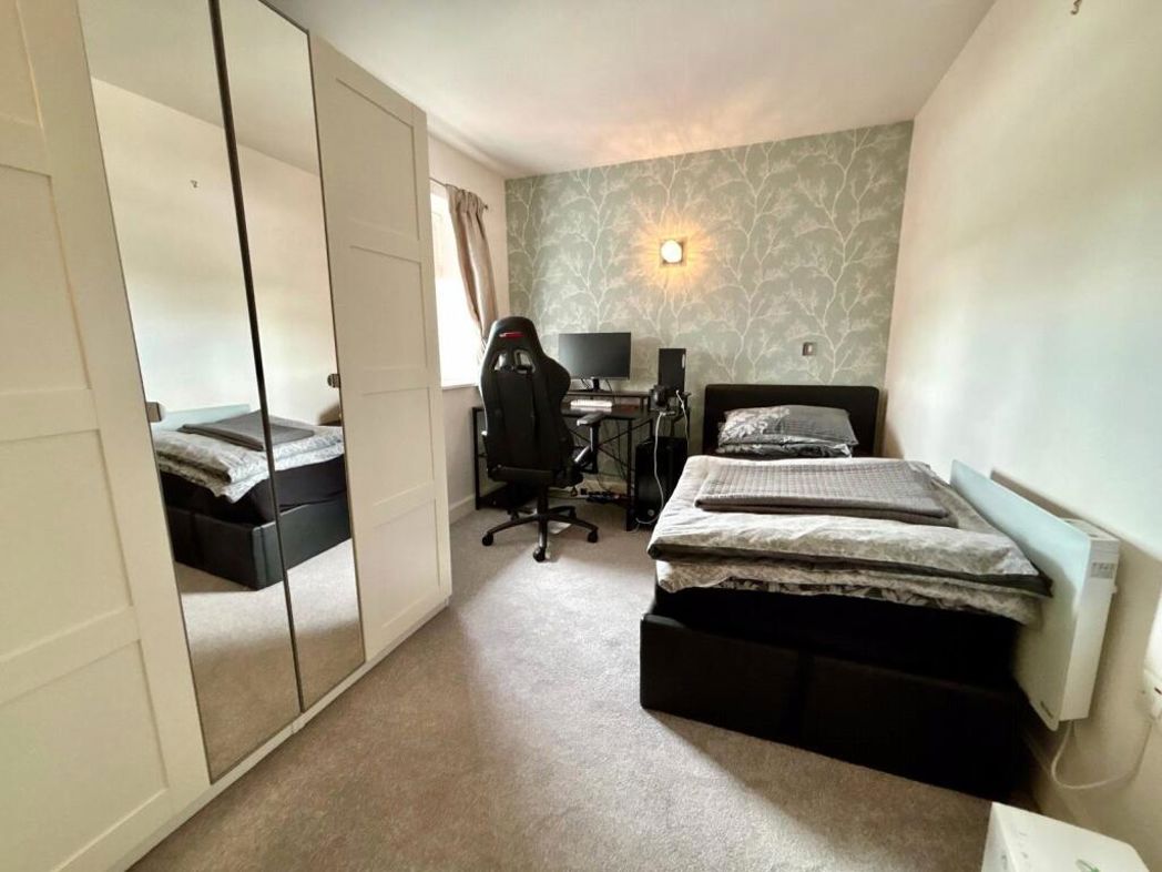 Property image 7 of 9