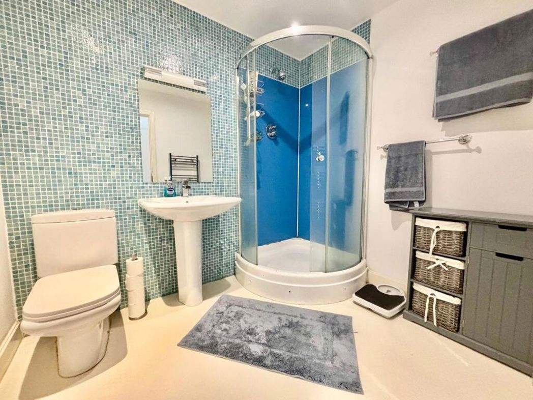 Property image 8 of 9