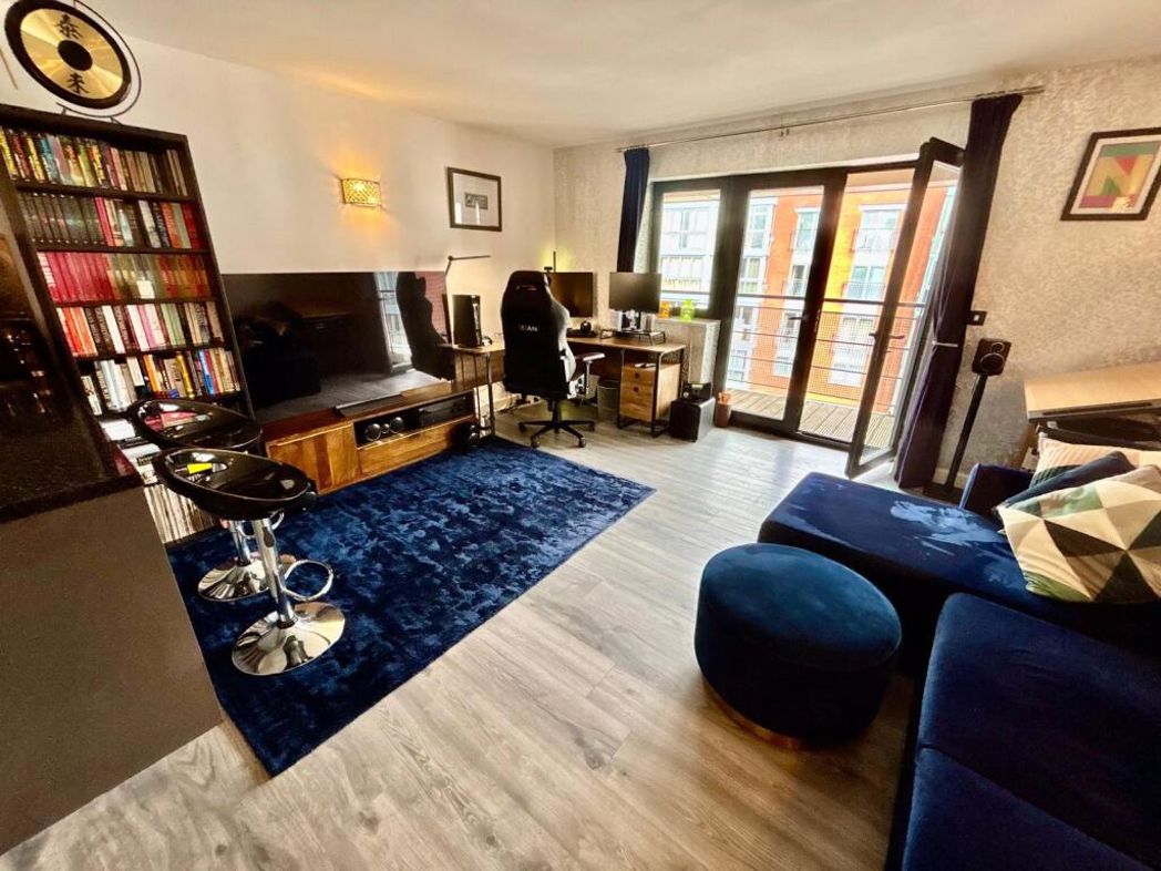 Property image 2 of 9