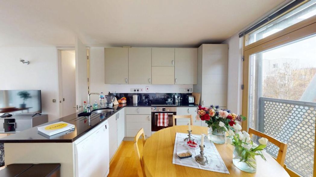 Property image 5 of 14