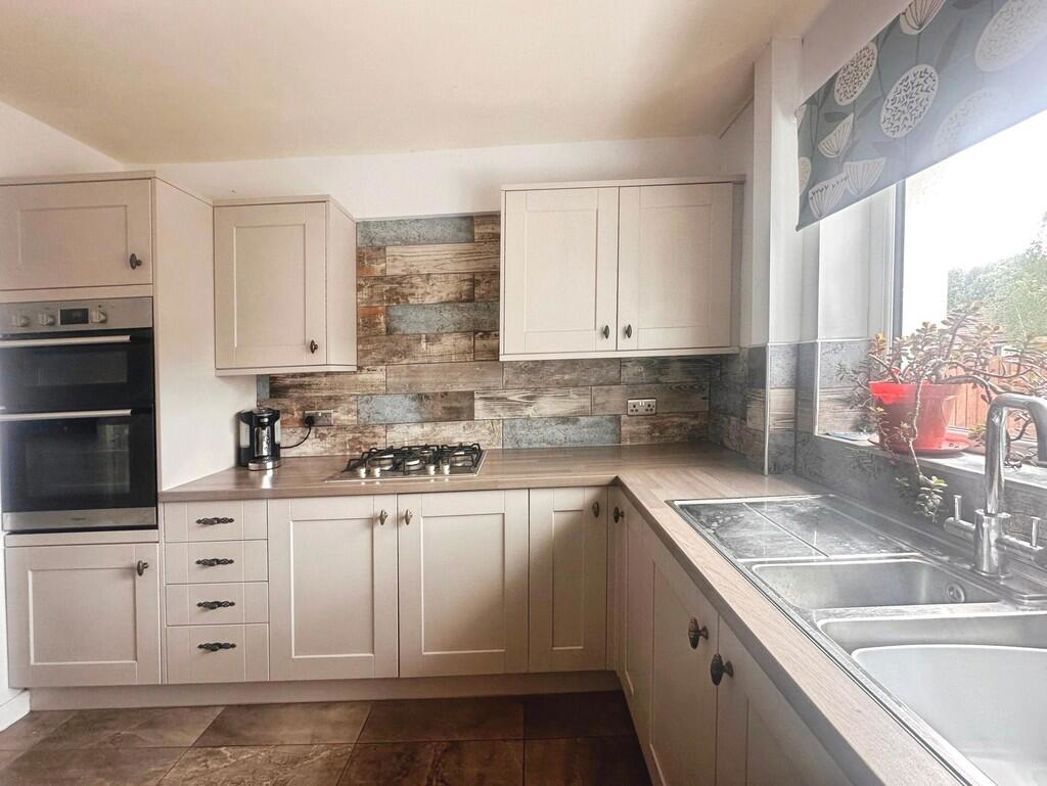 Property image 3 of 15