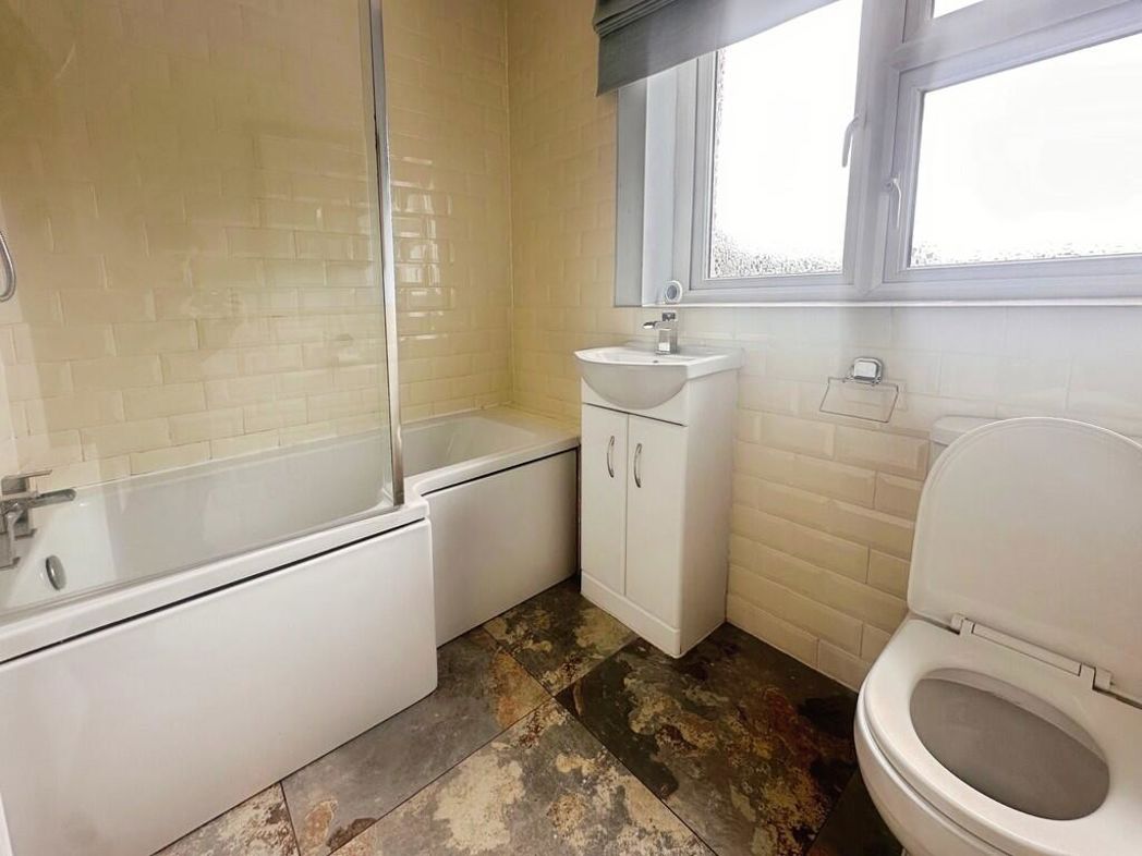 Property image 10 of 15