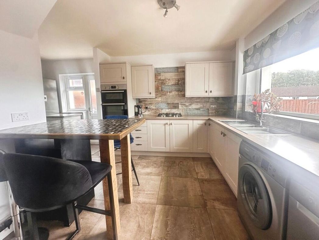 Property image 12 of 15