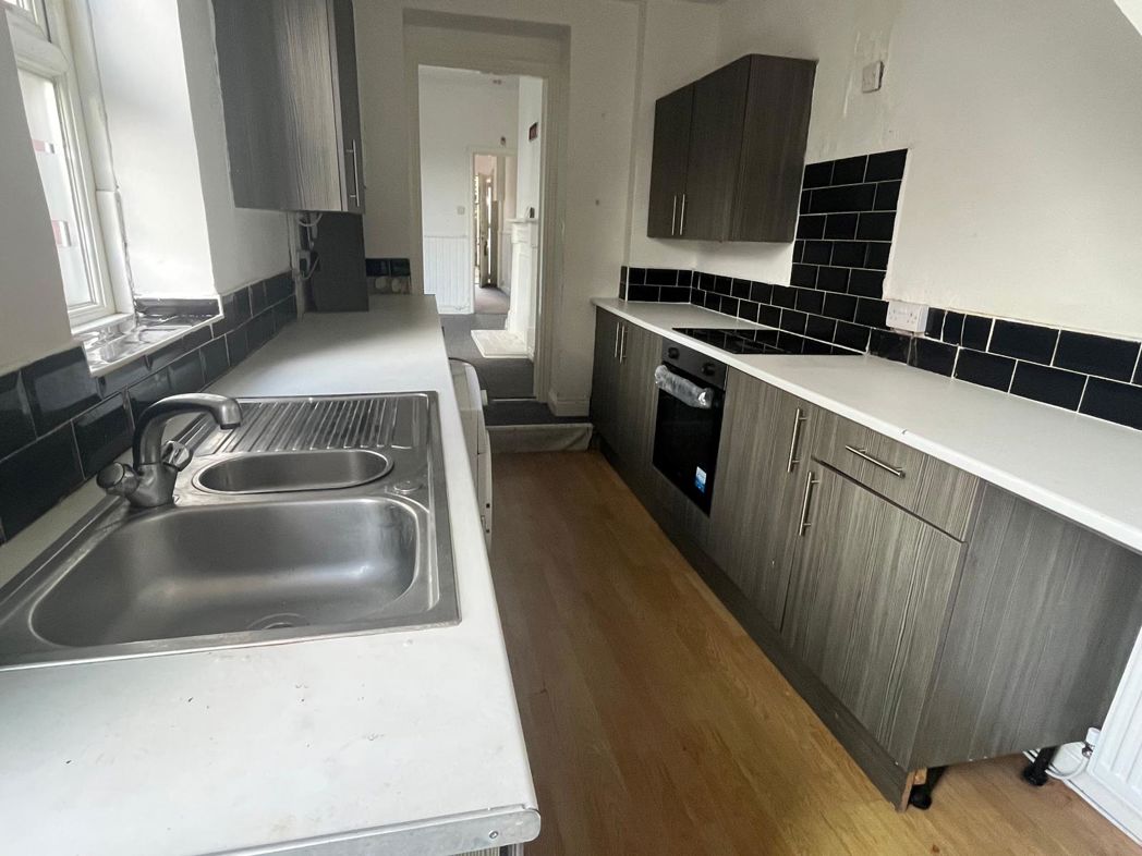 Property image 8 of 9
