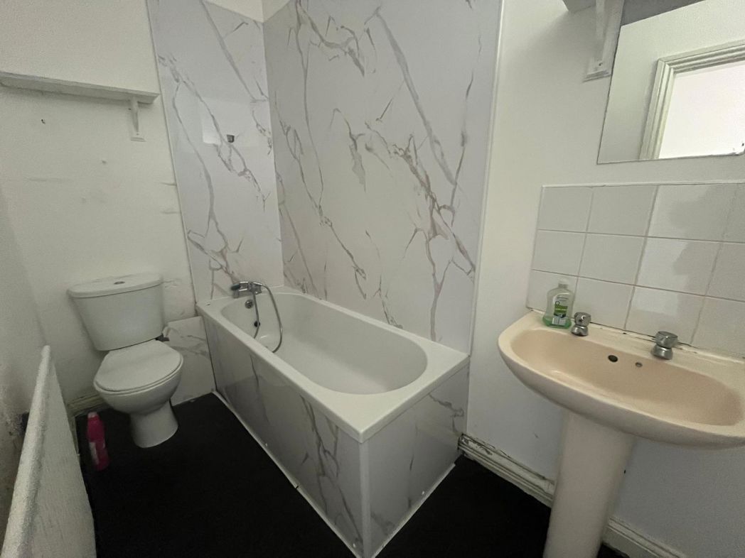 Property image 3 of 9