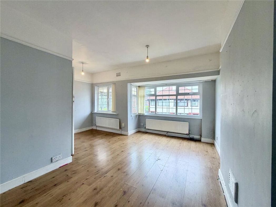 Property image 12 of 17