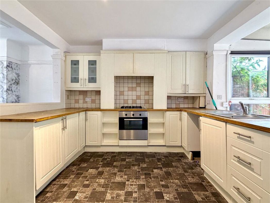 Property image 6 of 17