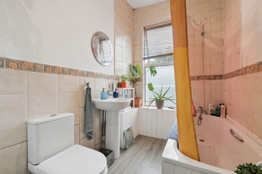 Property image 4 of 8