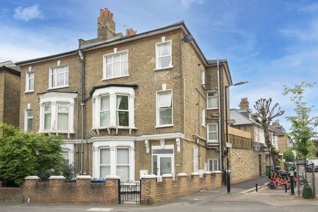 Property image 5 of 8