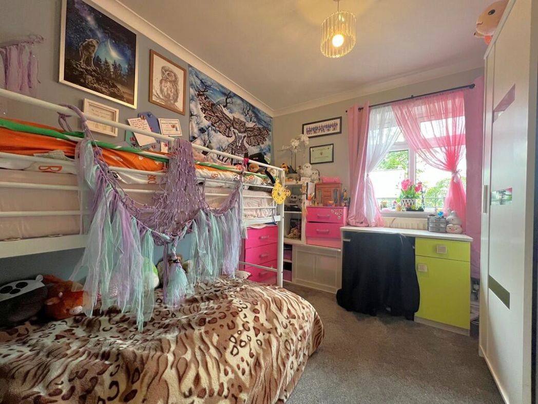 Property image 8 of 16