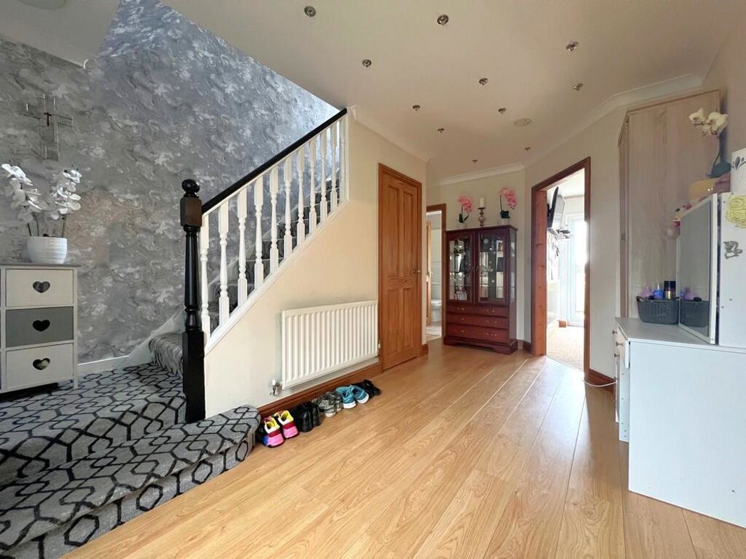 Property image 6 of 16