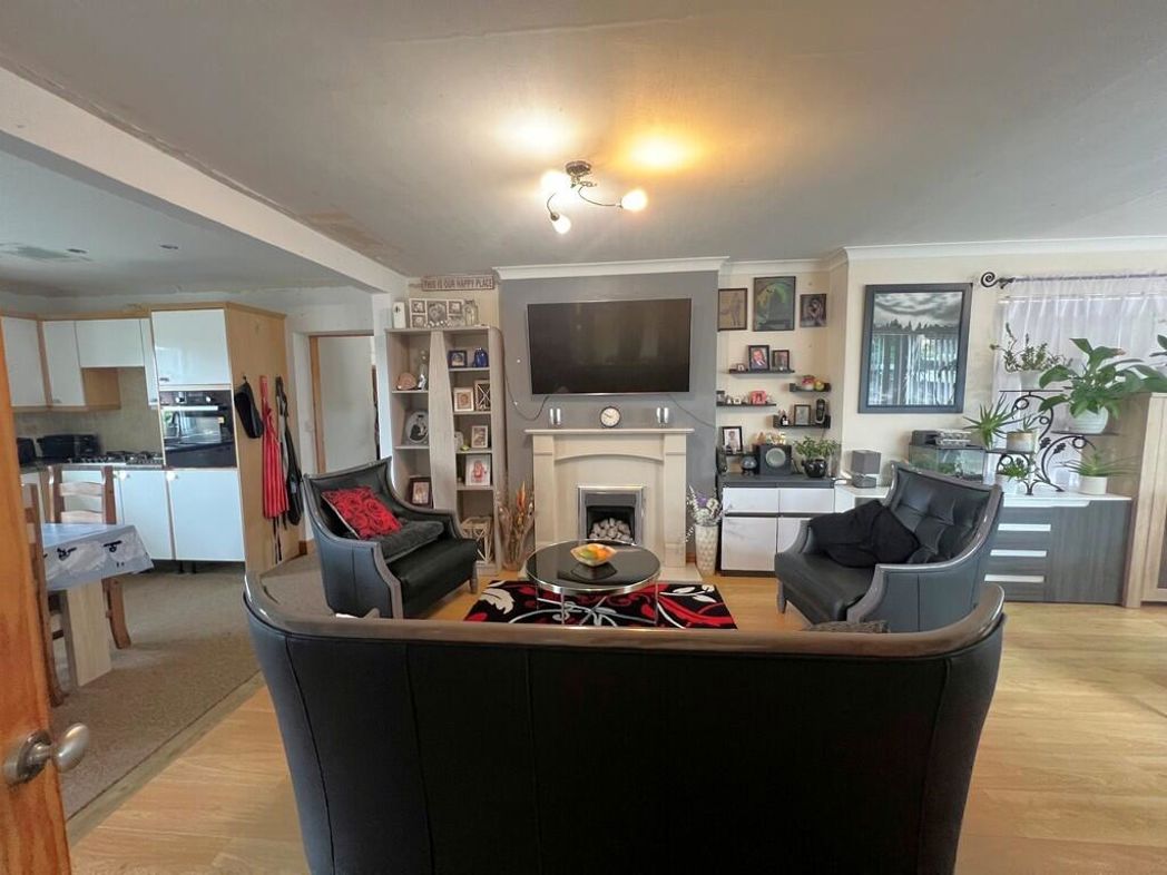 Property image 3 of 16