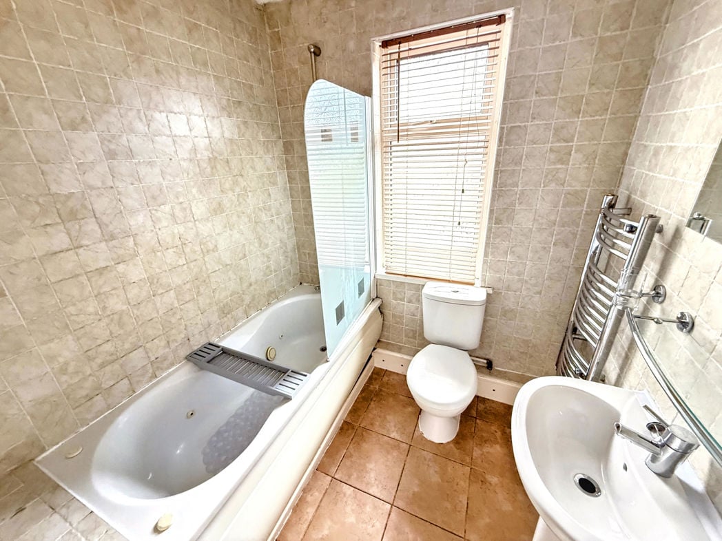 Property image 6 of 8