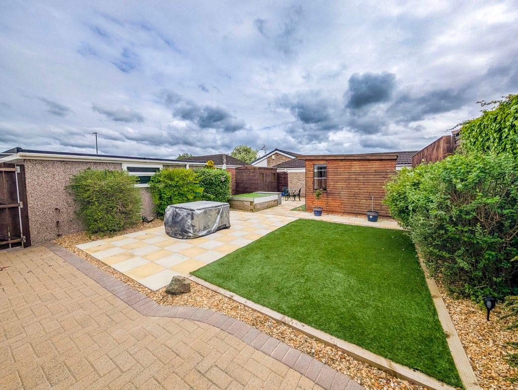 Property image 12 of 17