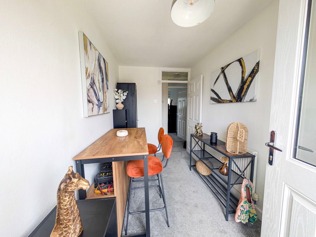 Property image 11 of 17