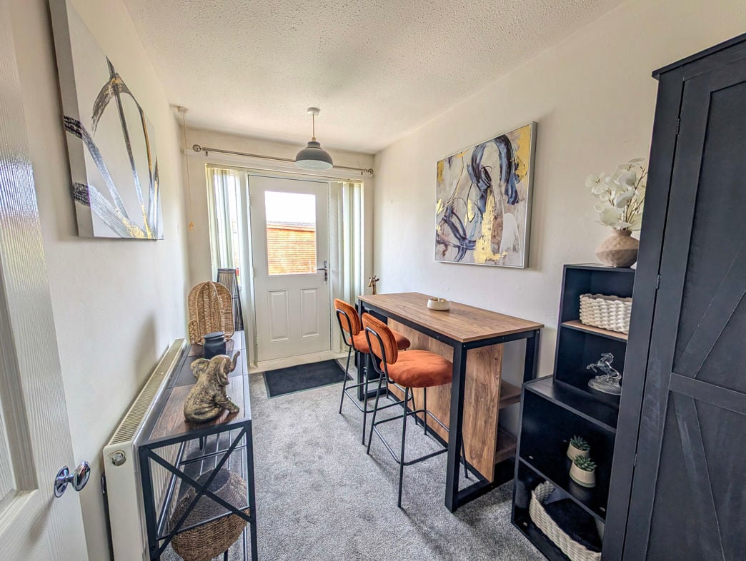 Property image 10 of 17
