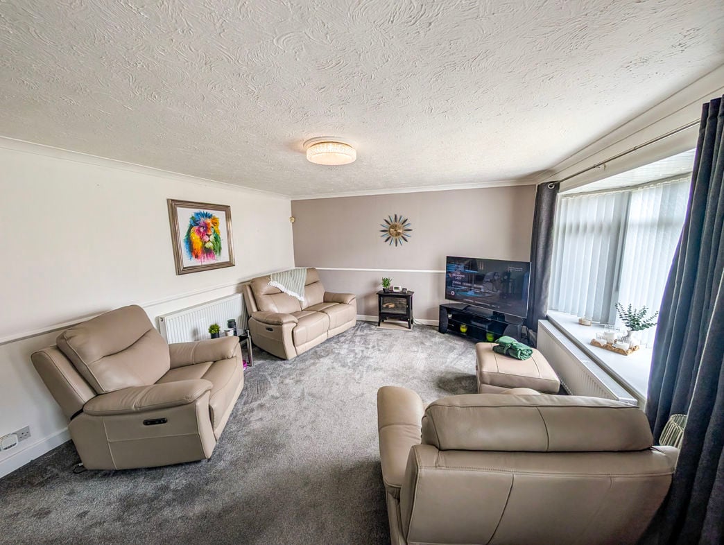 Property image 3 of 17