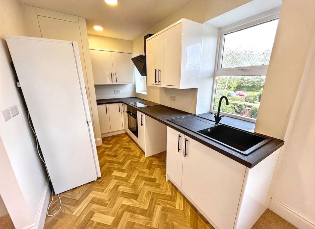 Property image 3 of 12