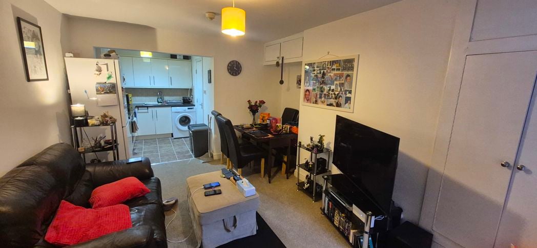 Property image 25 of 54