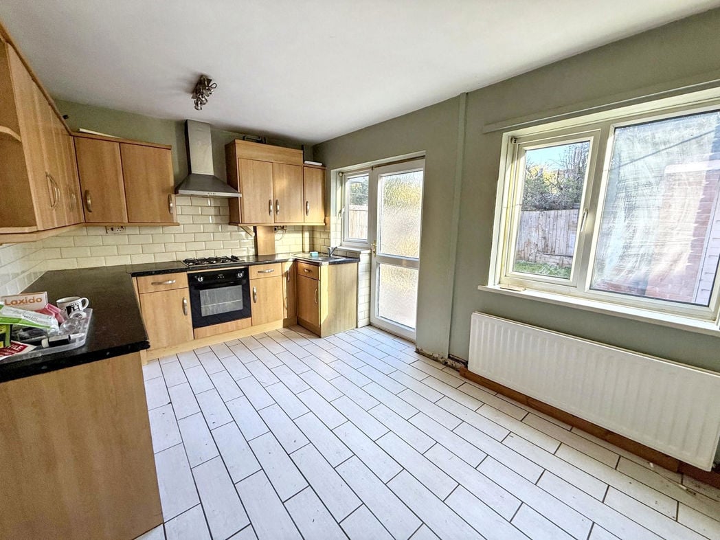 Property image 4 of 9