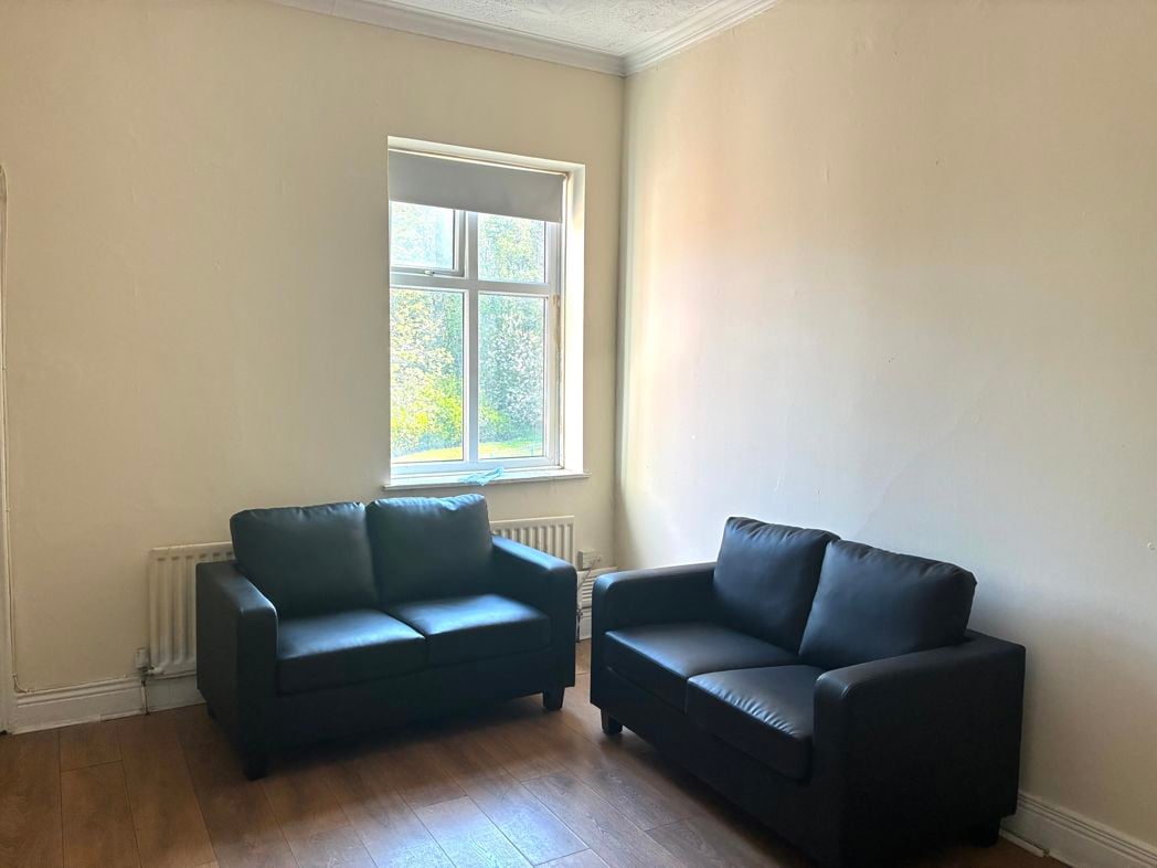 Property image 4 of 17