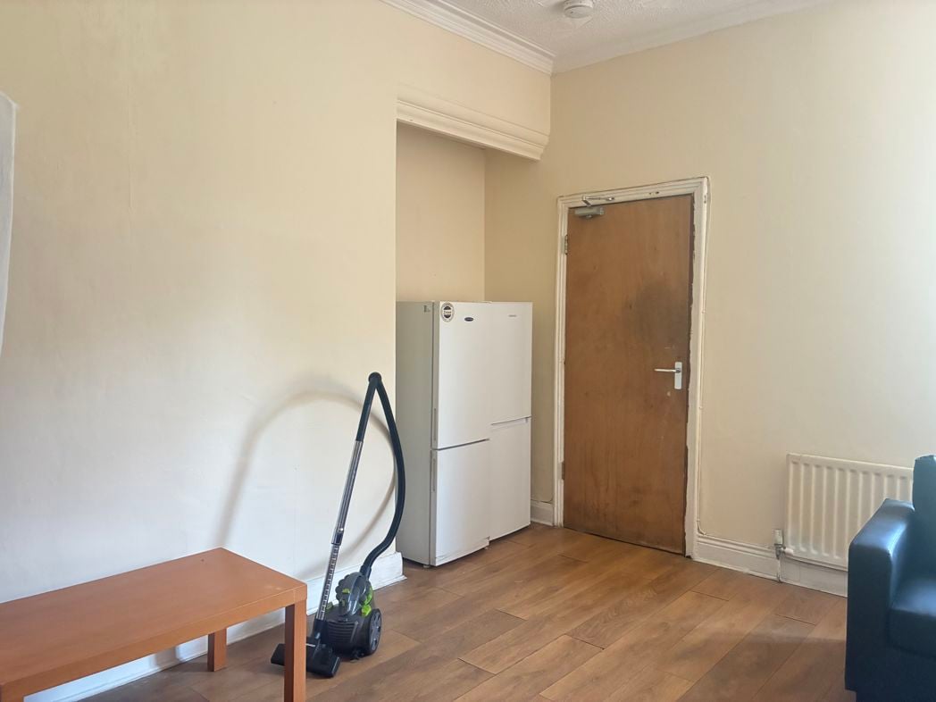 Property image 5 of 17