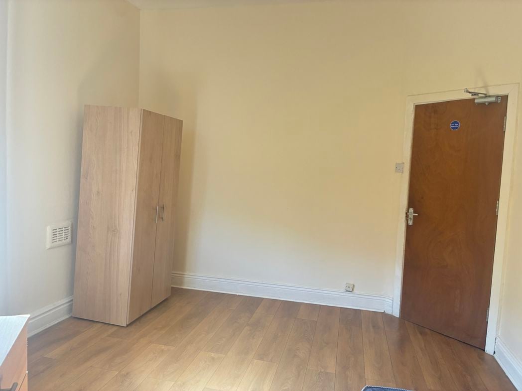 Property image 10 of 17
