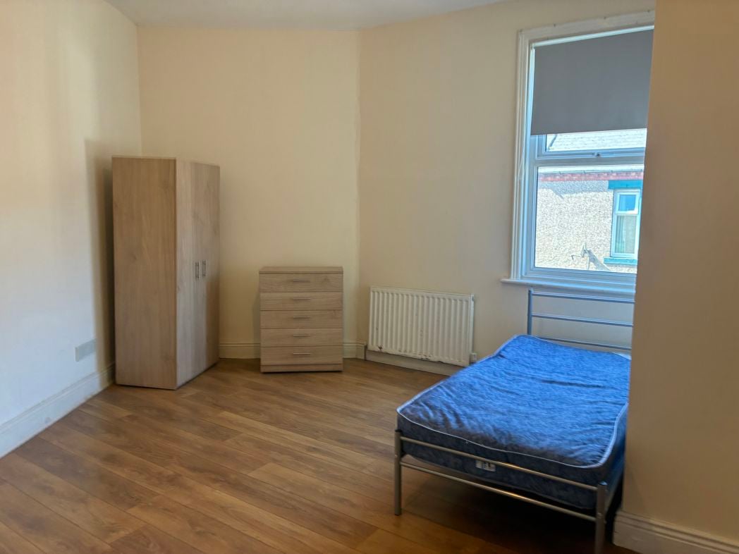 Property image 11 of 17