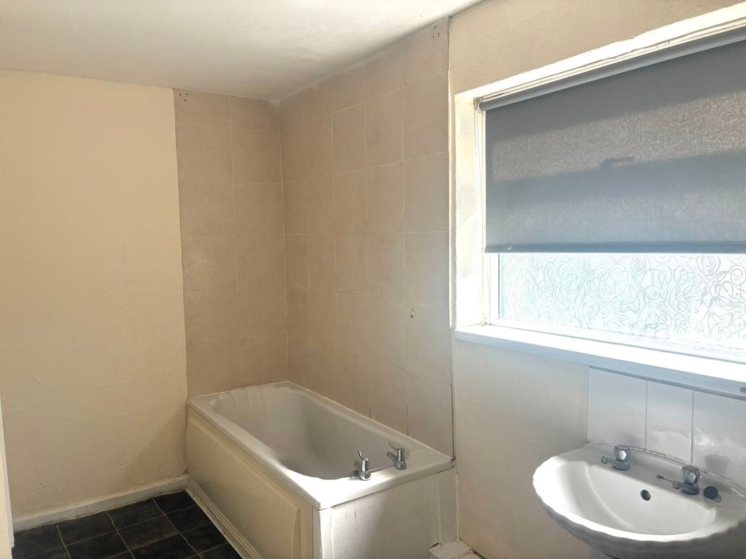 Property image 13 of 17