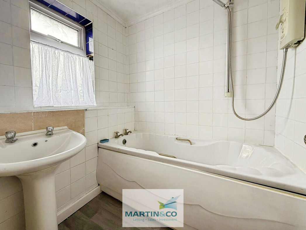 Property image 11 of 13