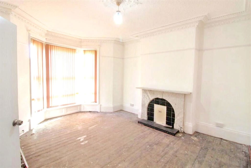 Property image 3 of 24