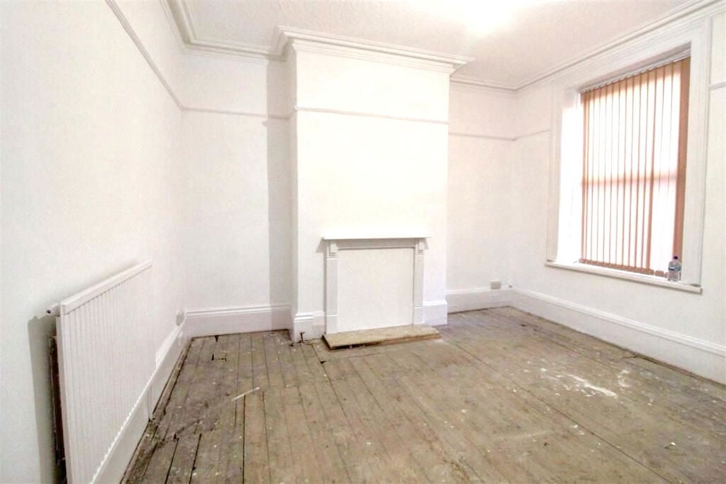 Property image 4 of 24