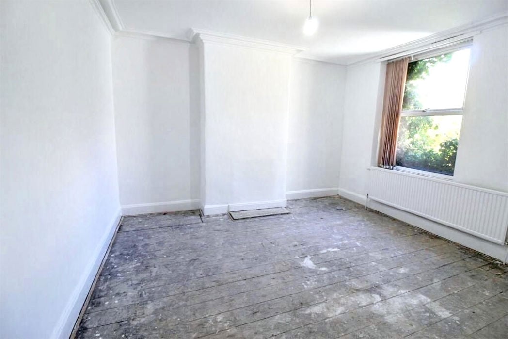 Property image 8 of 24