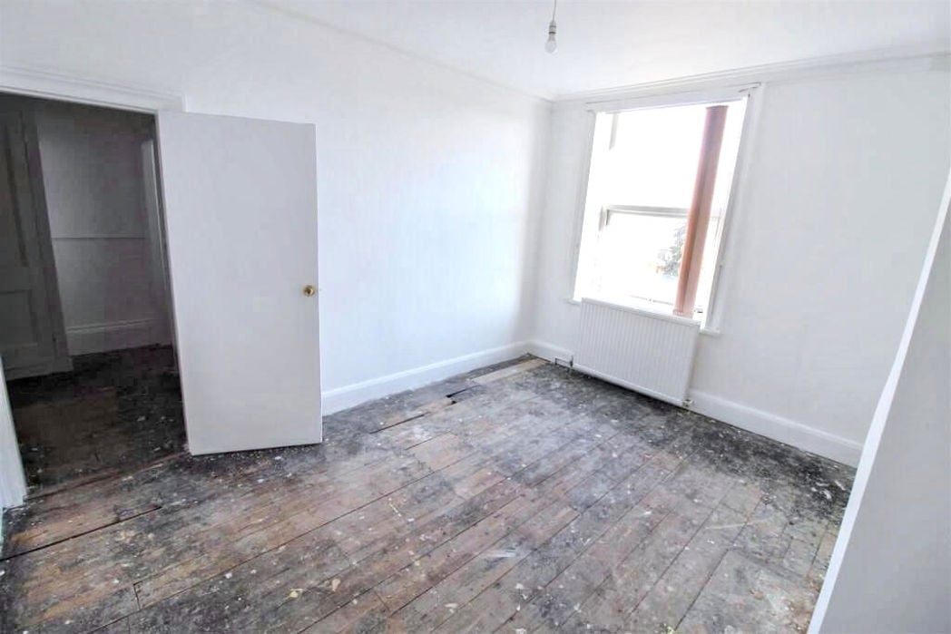 Property image 10 of 24
