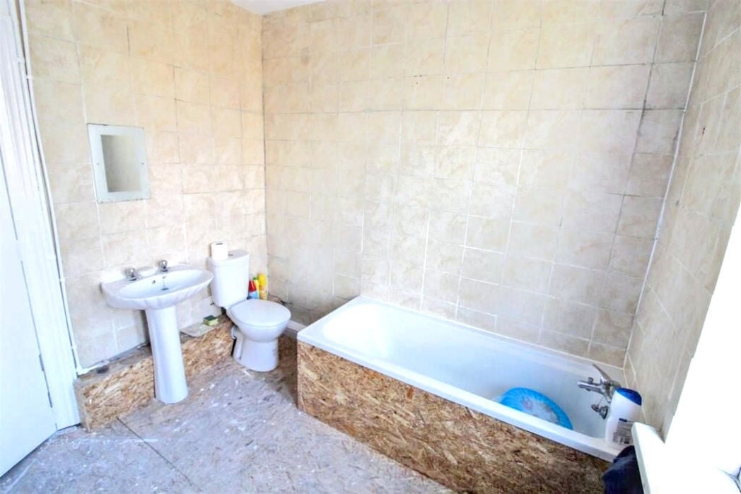 Property image 12 of 24