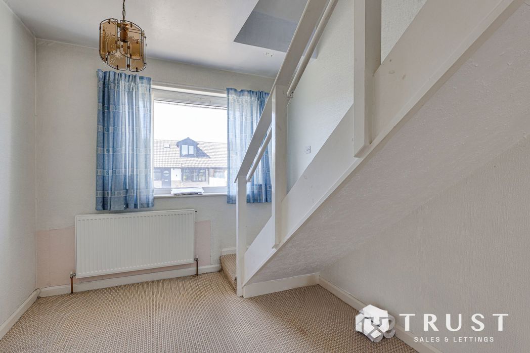 Property image 10 of 28