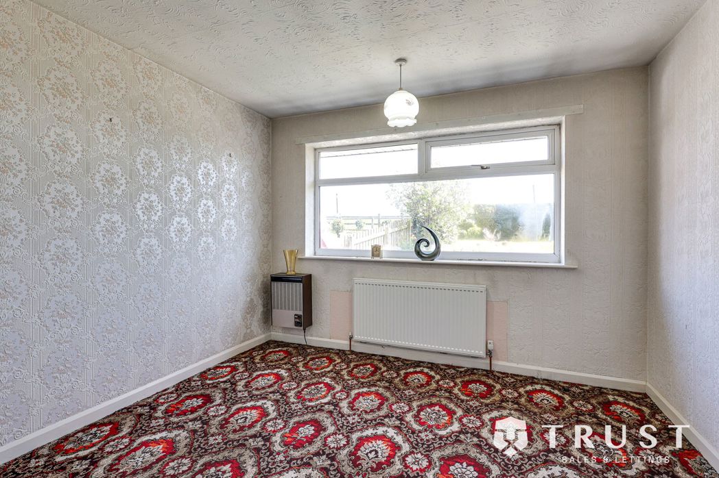 Property image 13 of 28