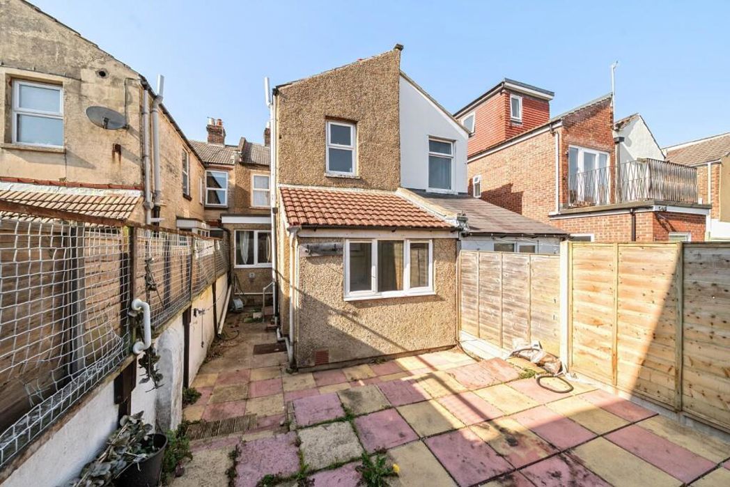 Lower Flat, Portsmouth, Hampshire, PO2 7NF
