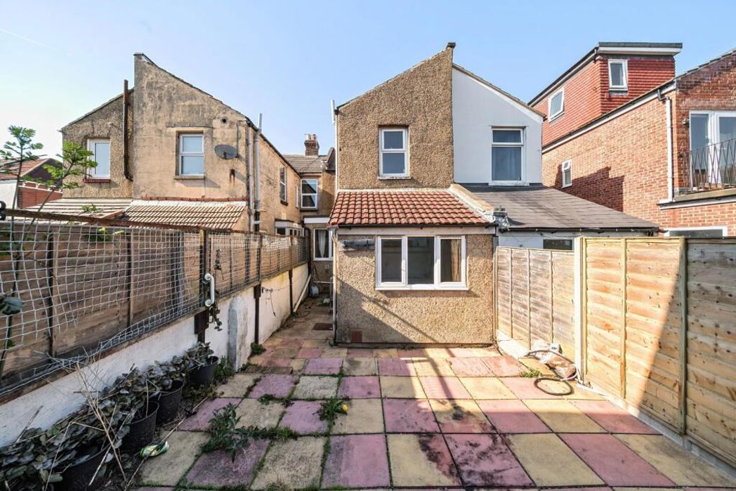 Lower Flat, Portsmouth, Hampshire, PO2 7NF