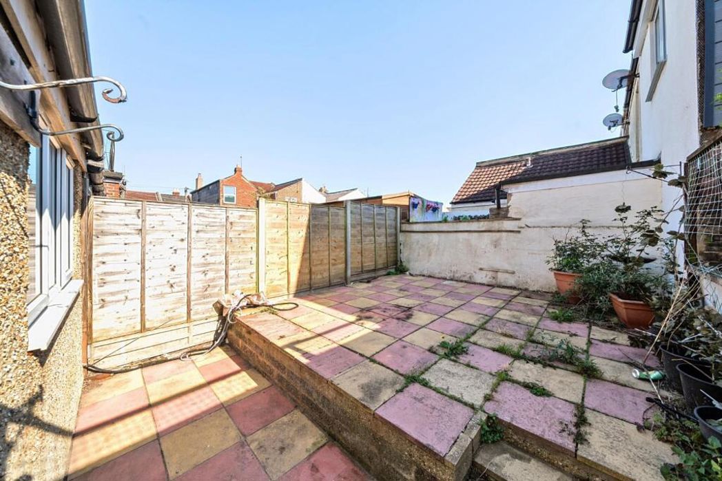 Lower Flat, Portsmouth, Hampshire, PO2 7NF