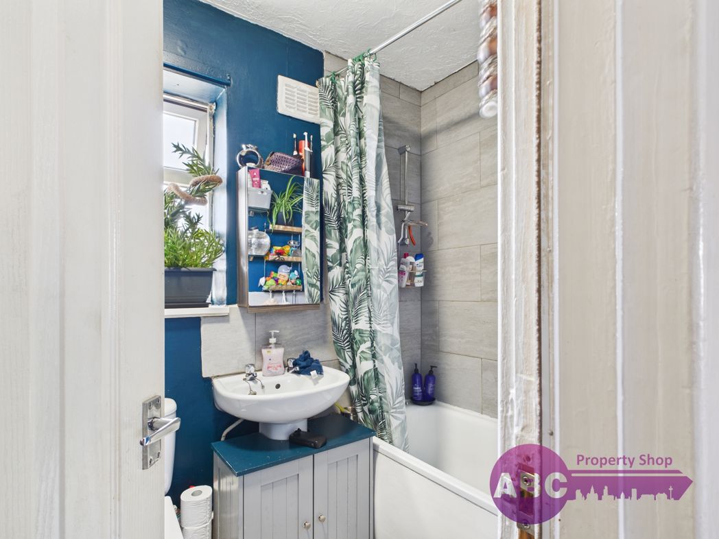 Property image 21 of 23