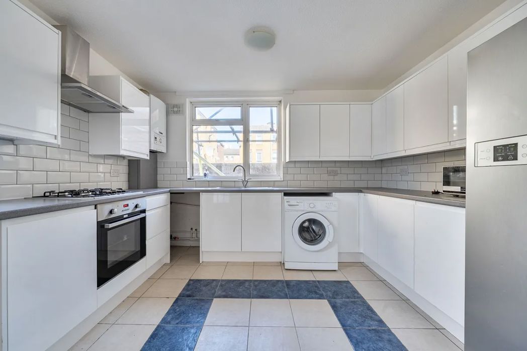 Property image 1 of 11