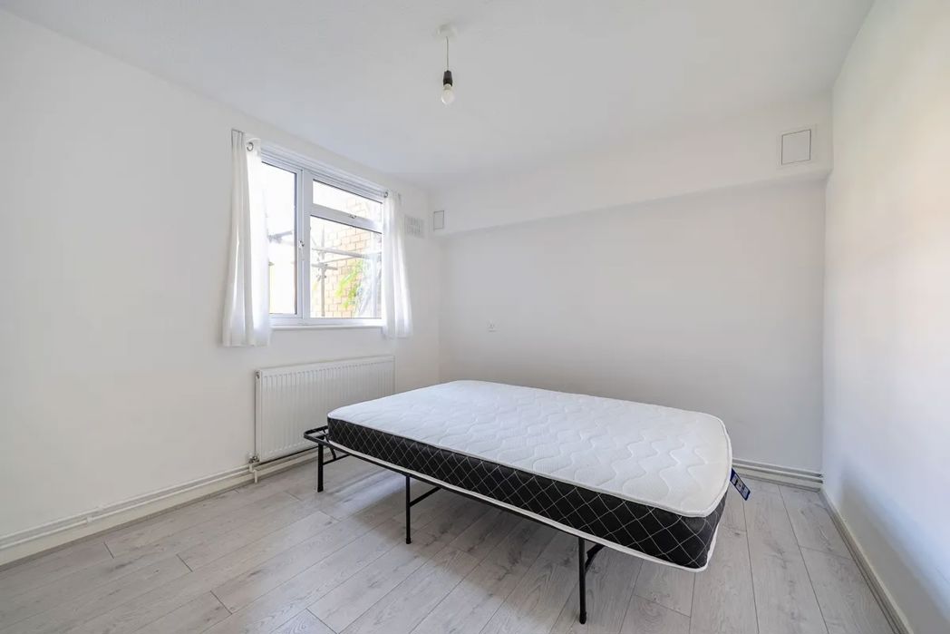 Property image 5 of 11