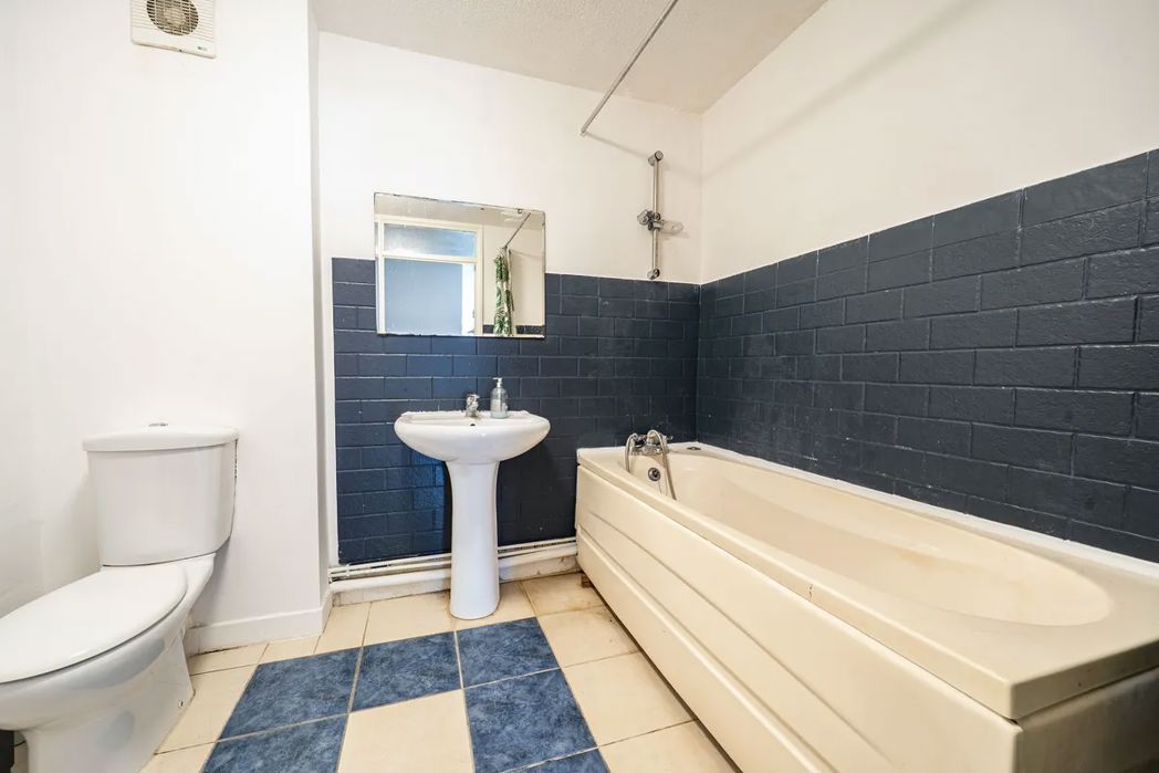 Property image 7 of 11