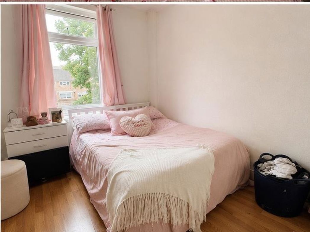 Property image 7 of 9