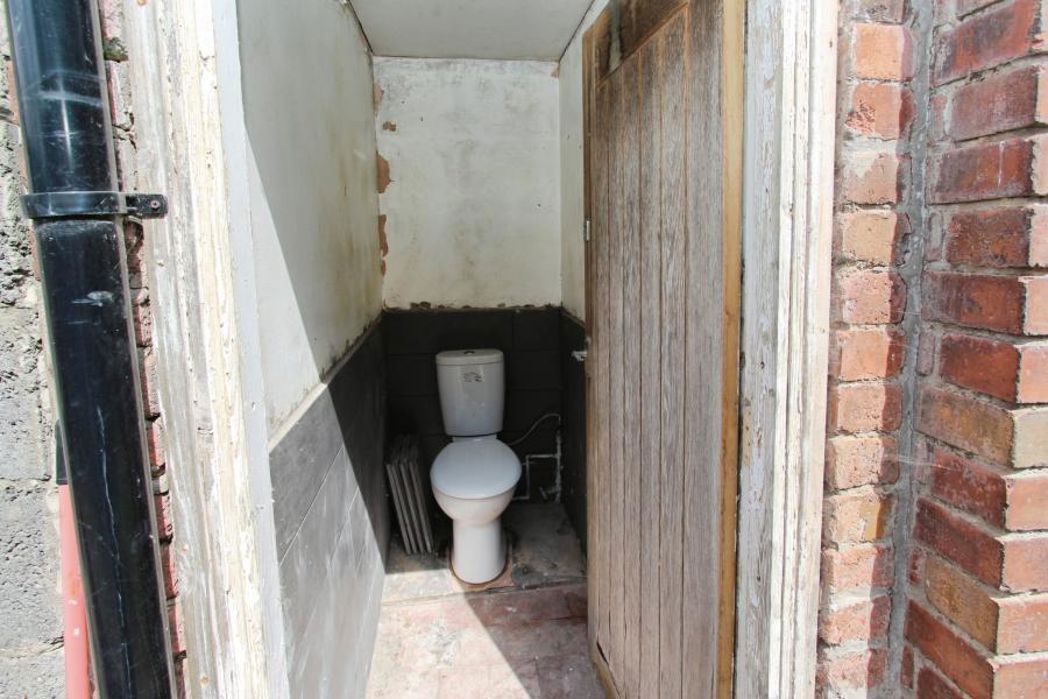 Property image 5 of 15