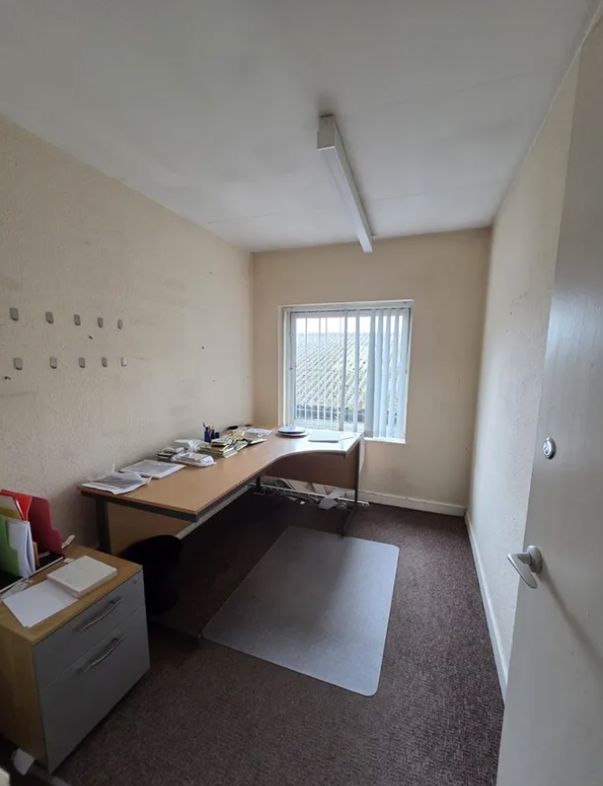 Property image 4 of 12