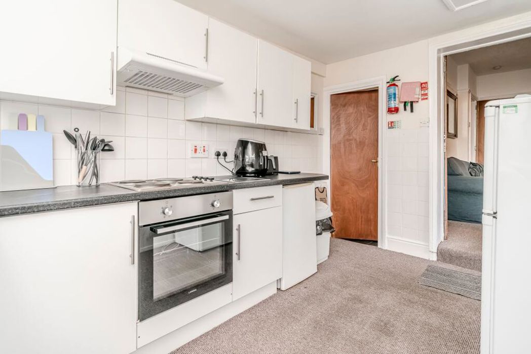 Property image 3 of 18