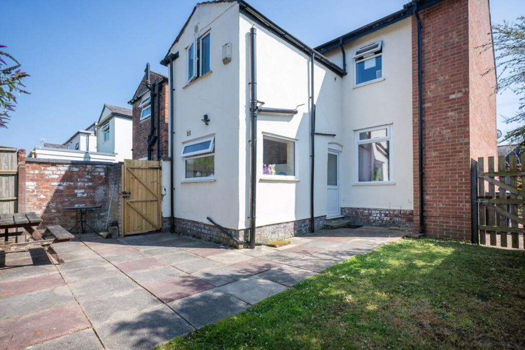 Property image 23 of 25