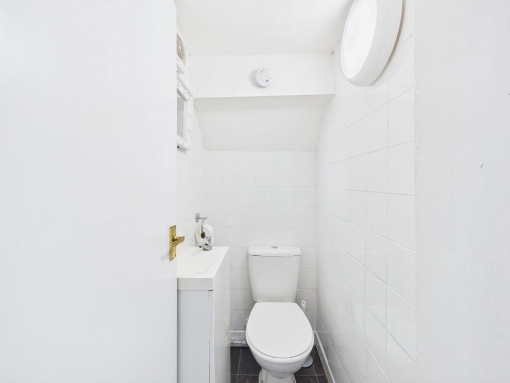 Property image 12 of 26
